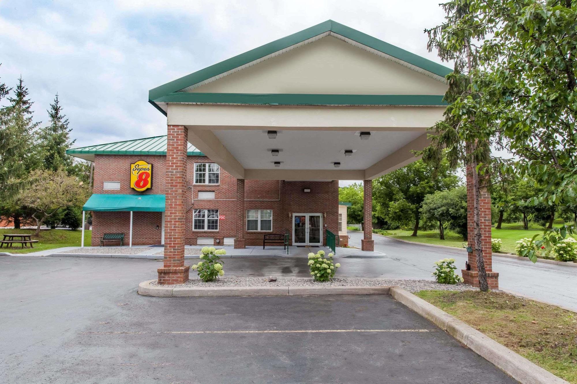 Syracuse Hotel